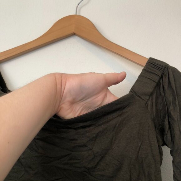 BAILEY 44 ANTHROPOLOGIE ANTHRO Off the Shoulder 3/4 Sleeve Shirt Olive Green Top - Picture 10 of 15